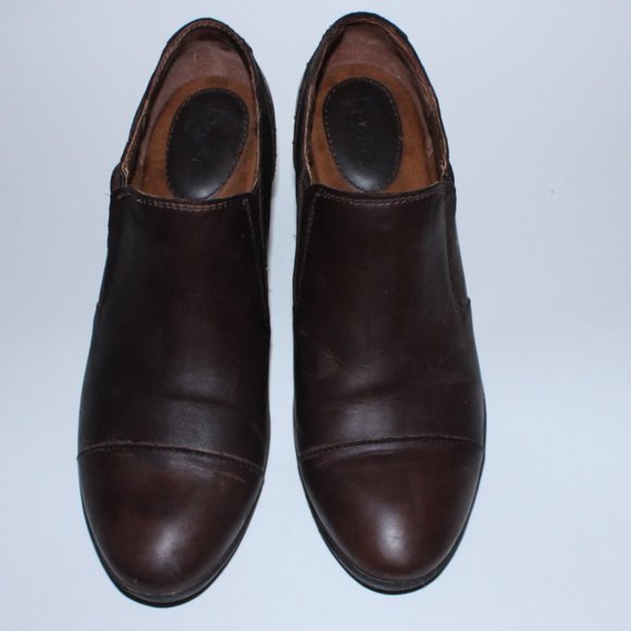 BORN B.O.C. womens slip on ankle boots Sz. 9.5M - Picture 7 of 7